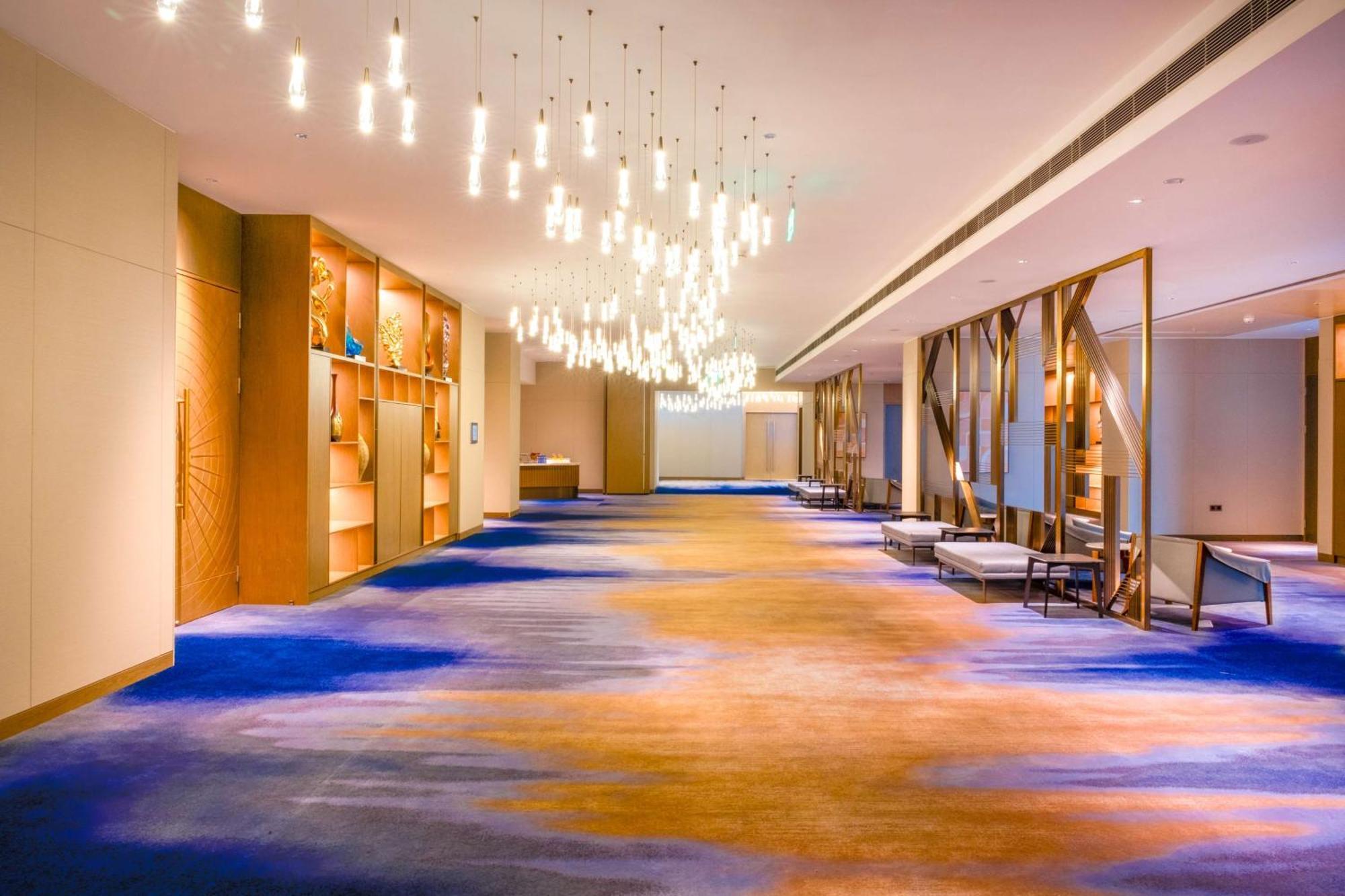 Готель Hilton Кіншаса Екстер'єр фото