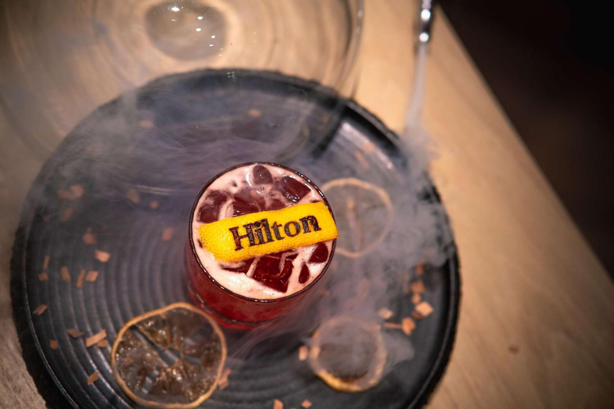Готель Hilton Кіншаса Екстер'єр фото